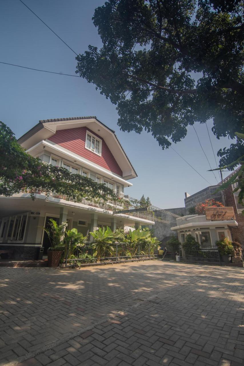 Hotel Front One Boutique Baluran Malang Zewnętrze zdjęcie